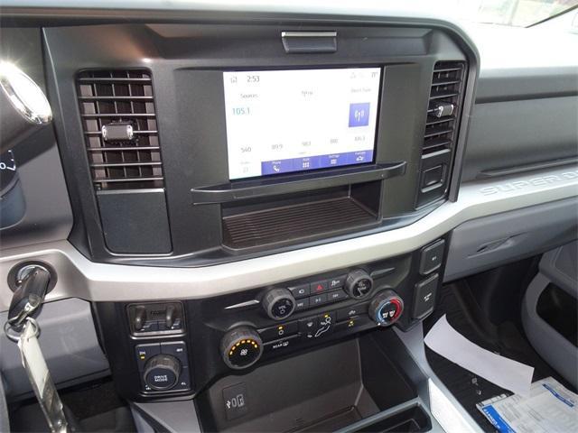 new 2025 Ford F-250 car, priced at $60,901