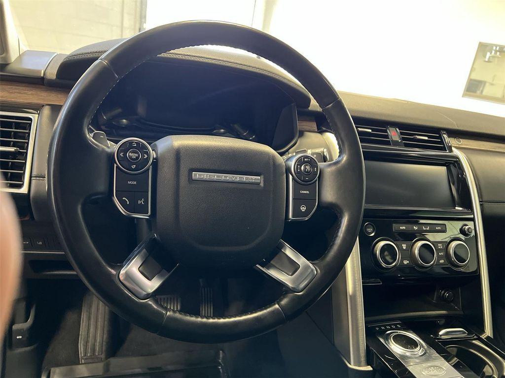 used 2018 Land Rover Discovery car, priced at $23,900