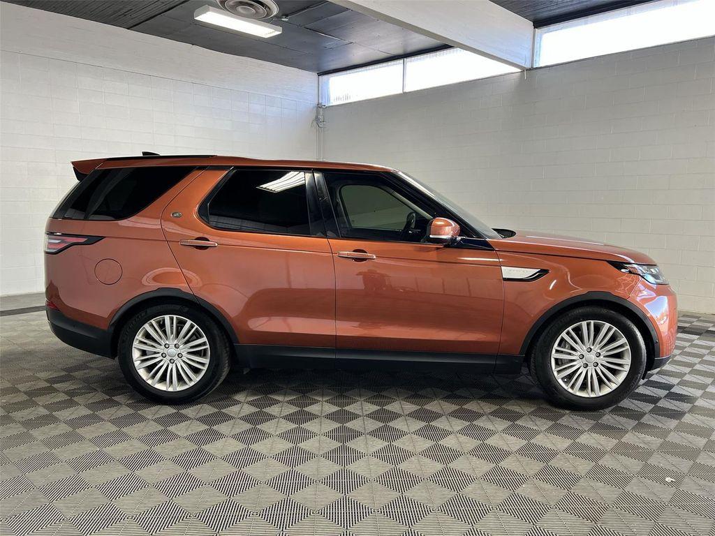 used 2018 Land Rover Discovery car, priced at $23,900
