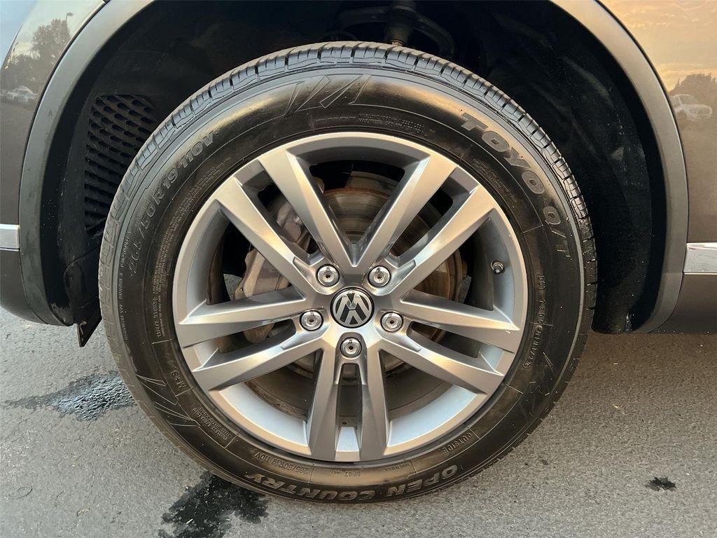 used 2016 Volkswagen Touareg car, priced at $21,500