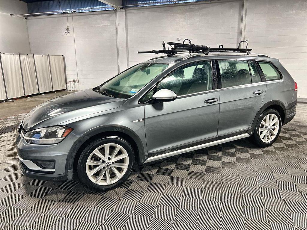 used 2018 Volkswagen Golf Alltrack car, priced at $21,900