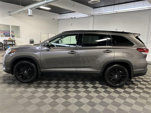 used 2019 Toyota Highlander car, priced at $25,900