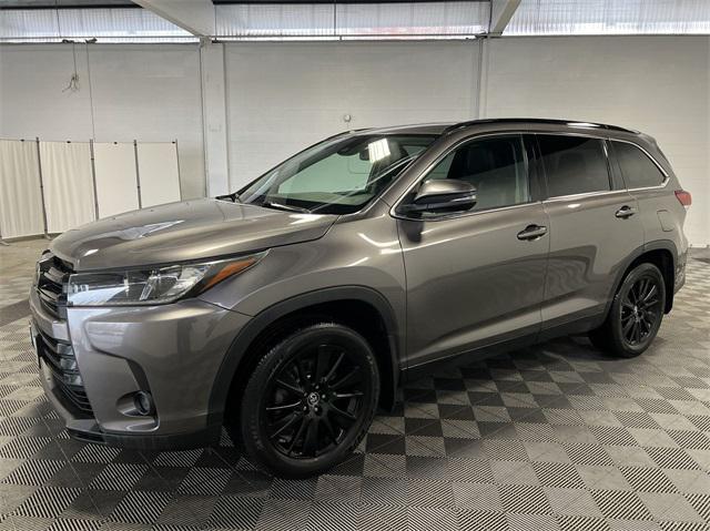 used 2019 Toyota Highlander car, priced at $25,900