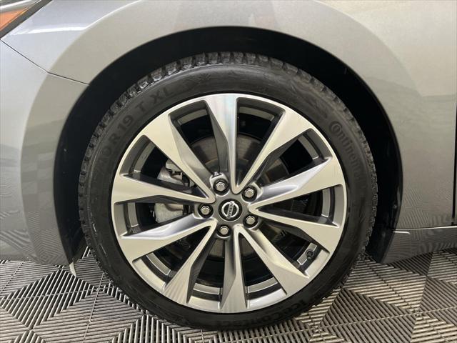 used 2021 Nissan Maxima car, priced at $28,200