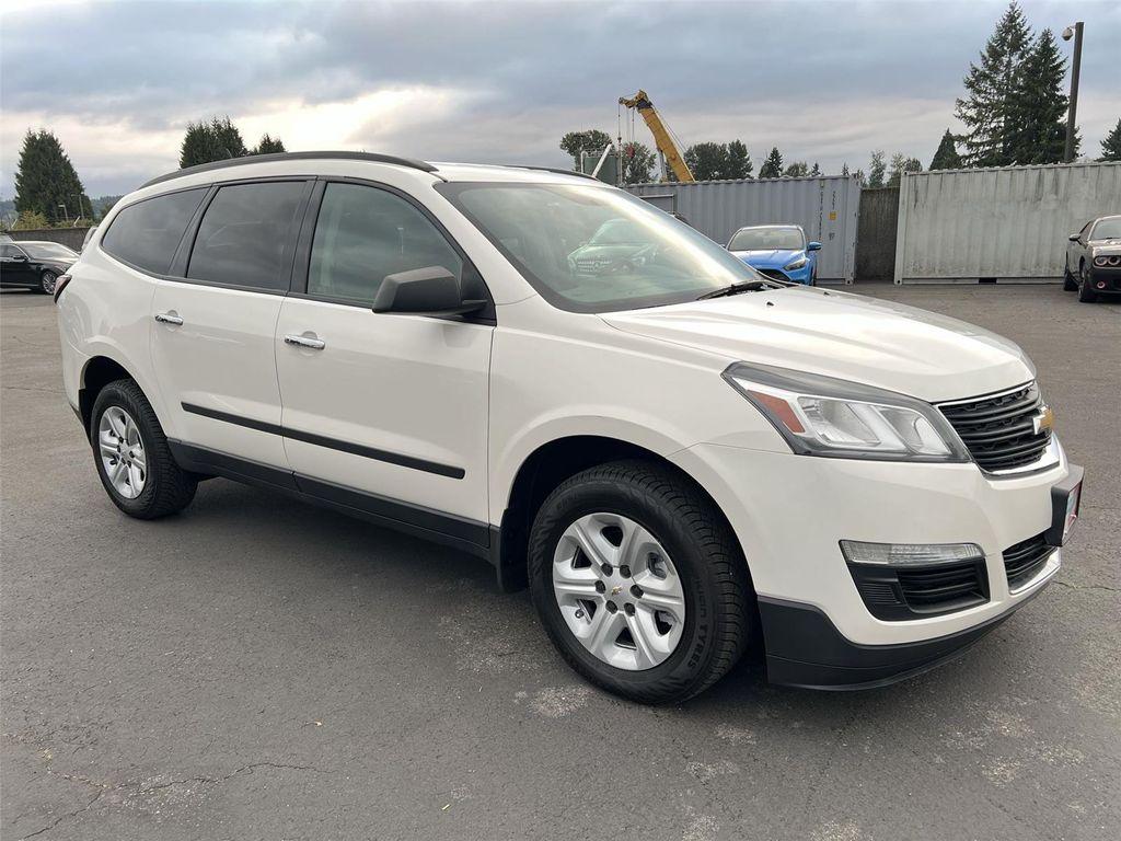 used 2015 Chevrolet Traverse car, priced at $8,995
