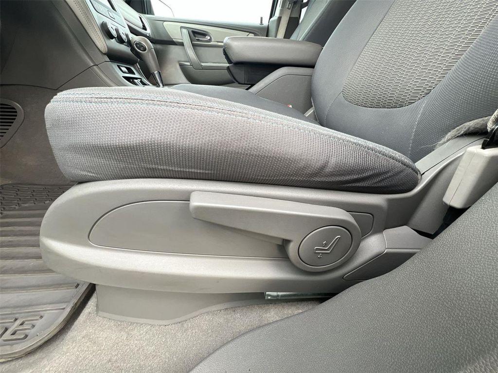 used 2015 Chevrolet Traverse car, priced at $8,995