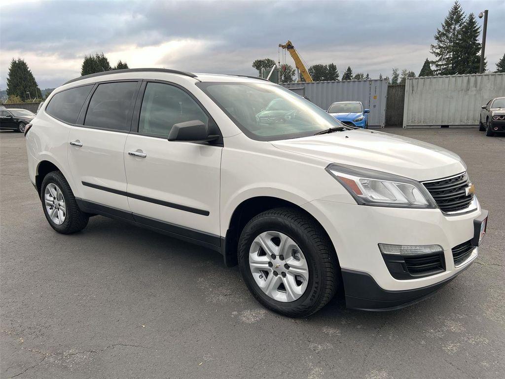 used 2015 Chevrolet Traverse car, priced at $8,995