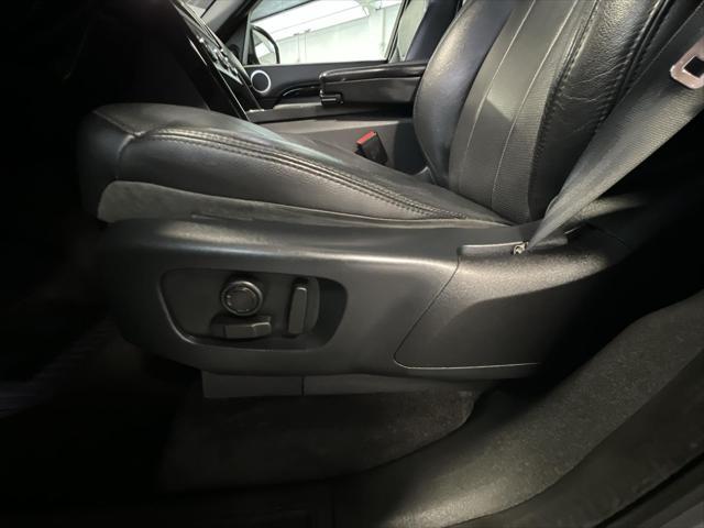 used 2019 Land Rover Discovery car, priced at $23,900