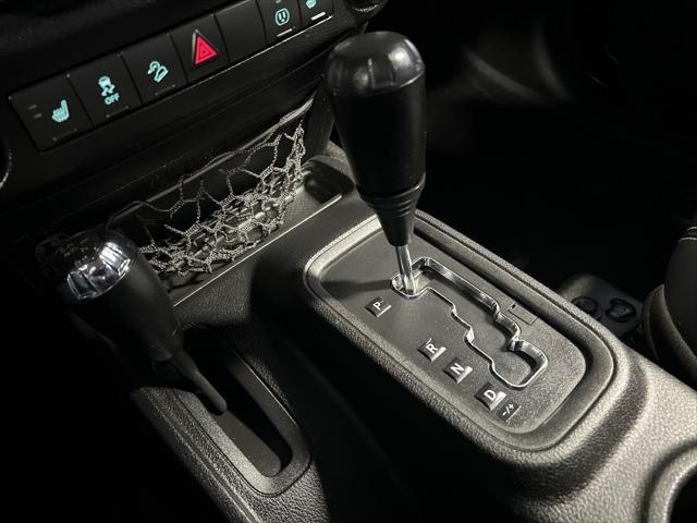 used 2015 Jeep Wrangler Unlimited car, priced at $22,900