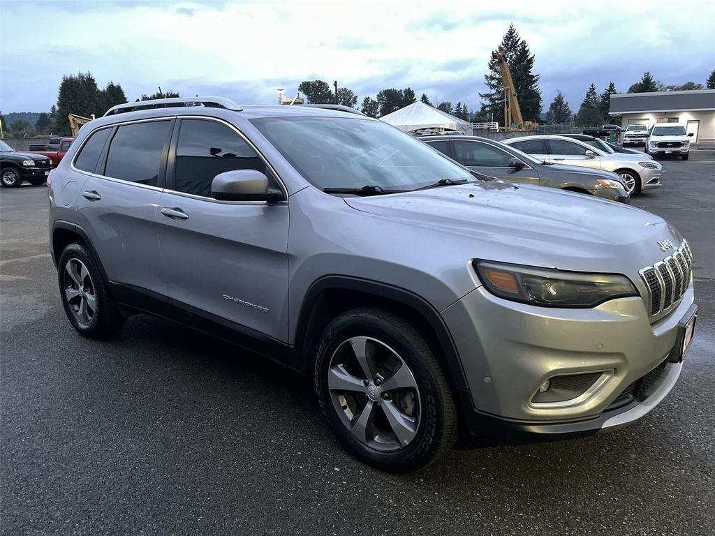 used 2019 Jeep Cherokee car