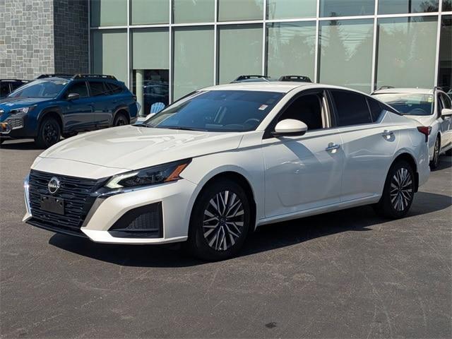 used 2023 Nissan Altima car, priced at $22,985