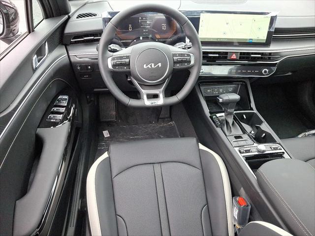 new 2025 Kia K5 car, priced at $33,012