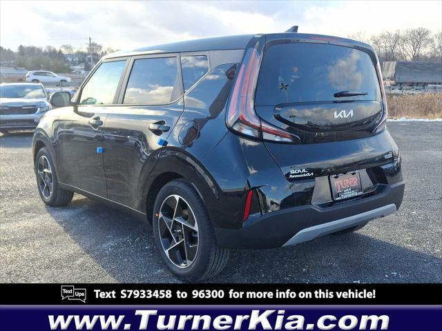 new 2025 Kia Soul car, priced at $25,701