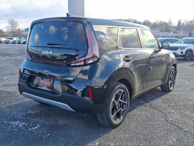 new 2025 Kia Soul car, priced at $25,701