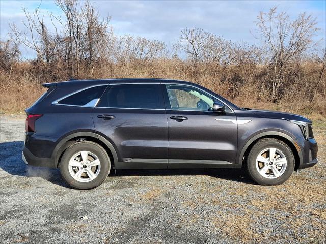 new 2025 Kia Sorento car, priced at $32,886