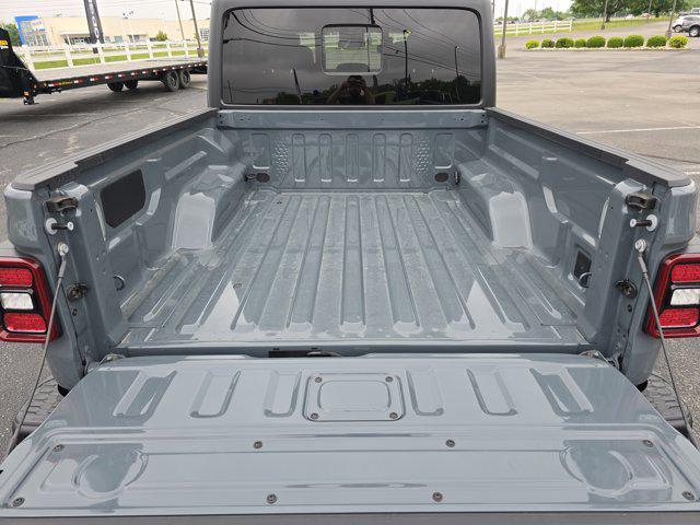 new 2025 Jeep Gladiator car, priced at $52,715