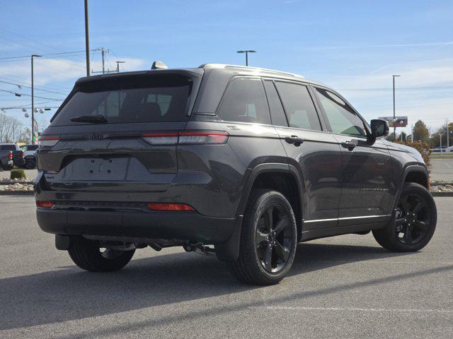 new 2025 Jeep Grand Cherokee car, priced at $48,800