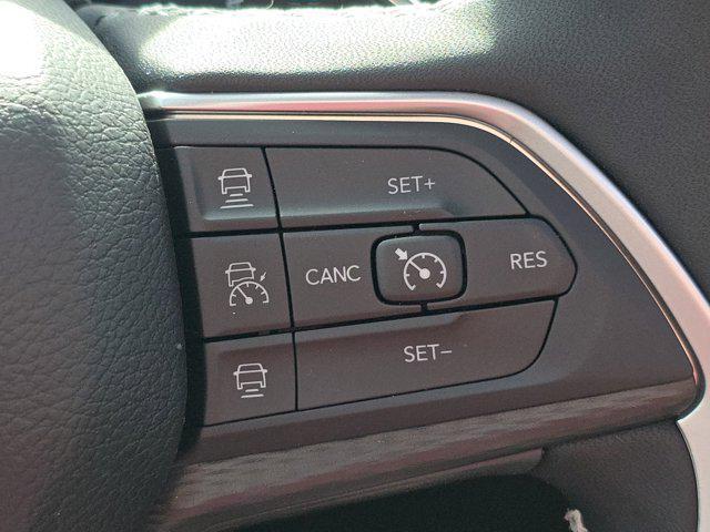 new 2025 Jeep Grand Cherokee car, priced at $48,800