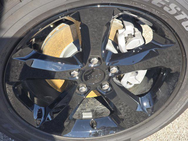 new 2025 Jeep Grand Cherokee car, priced at $47,780