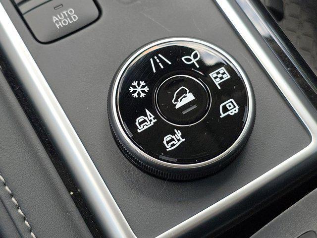 new 2025 Nissan Pathfinder car, priced at $41,775