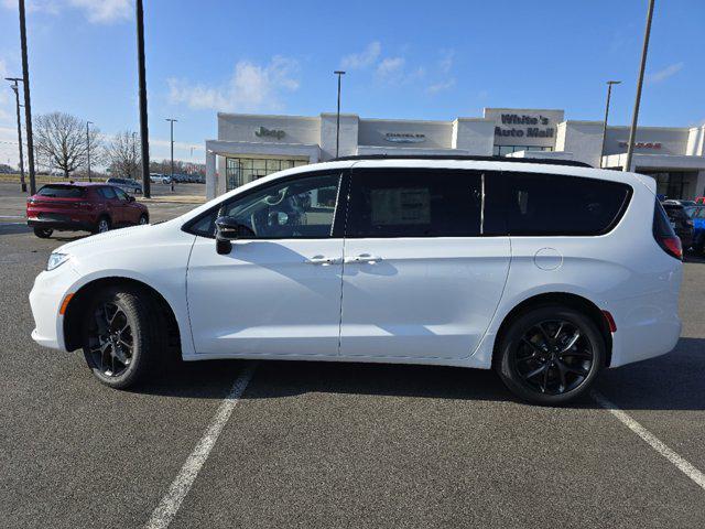 new 2025 Chrysler Pacifica car, priced at $53,530