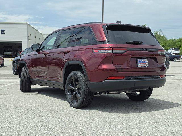 new 2025 Jeep Grand Cherokee car, priced at $45,400