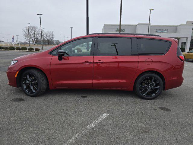 new 2025 Chrysler Pacifica car, priced at $45,862