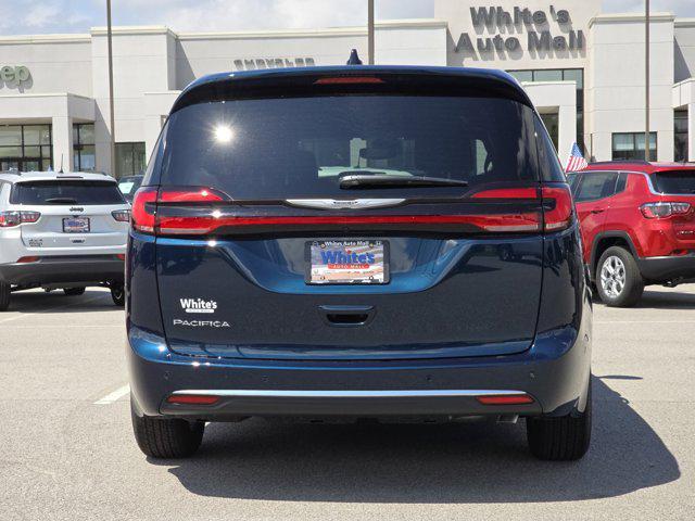 new 2025 Chrysler Pacifica car, priced at $45,122