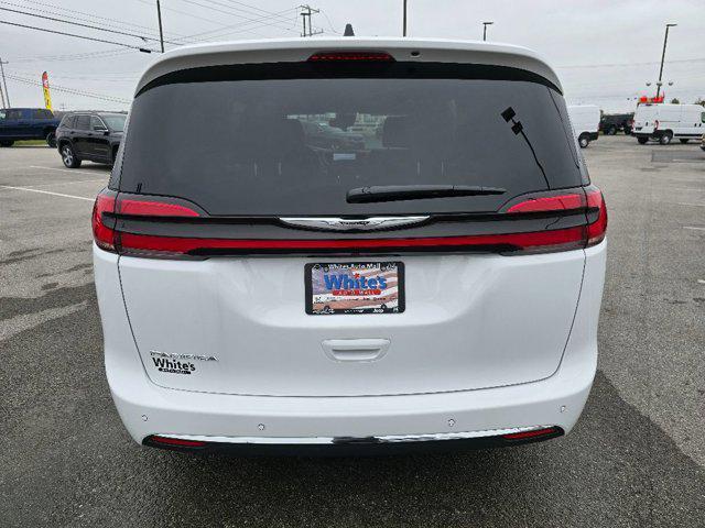 new 2025 Chrysler Pacifica car, priced at $43,345