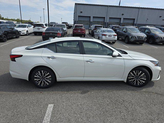 new 2025 Nissan Altima car, priced at $30,305