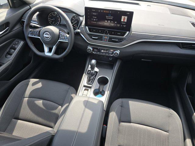 new 2025 Nissan Altima car, priced at $30,305