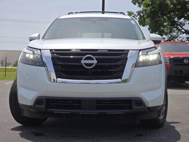new 2025 Nissan Pathfinder car, priced at $42,225