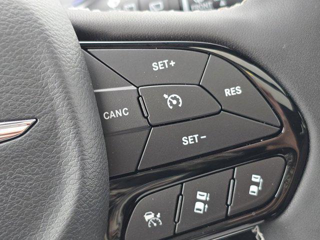 new 2025 Chrysler Pacifica car, priced at $48,626