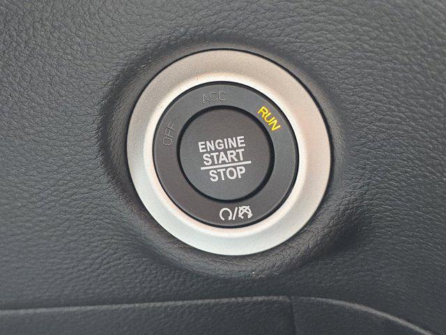 new 2025 Chrysler Pacifica car, priced at $48,626