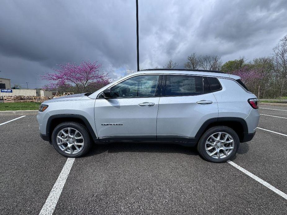 new 2024 Jeep Compass car, priced at $28,285