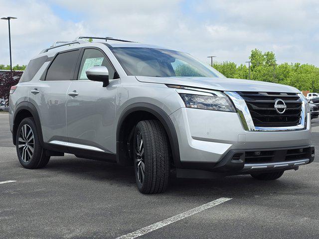 new 2025 Nissan Pathfinder car, priced at $52,035