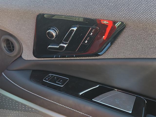 new 2025 Cadillac OPTIQ car, priced at $55,615