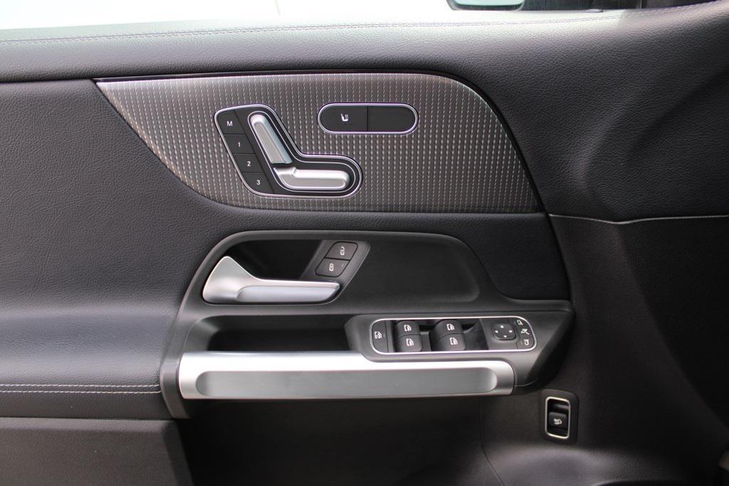 used 2020 Mercedes-Benz GLB 250 car, priced at $25,109
