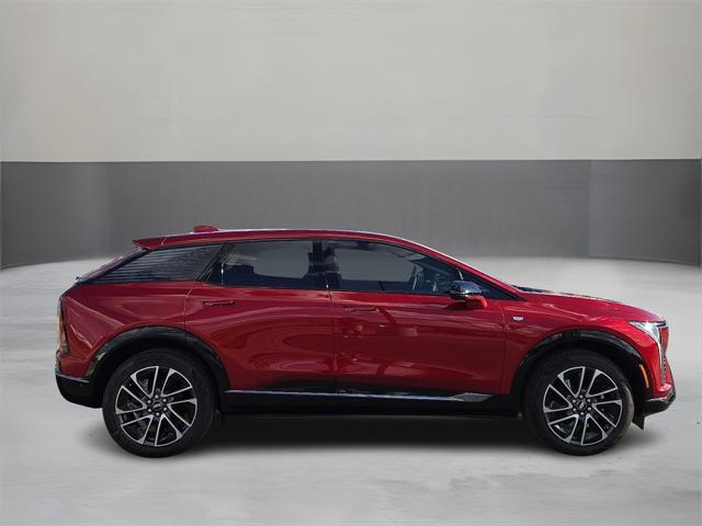 new 2025 Cadillac OPTIQ car, priced at $56,215
