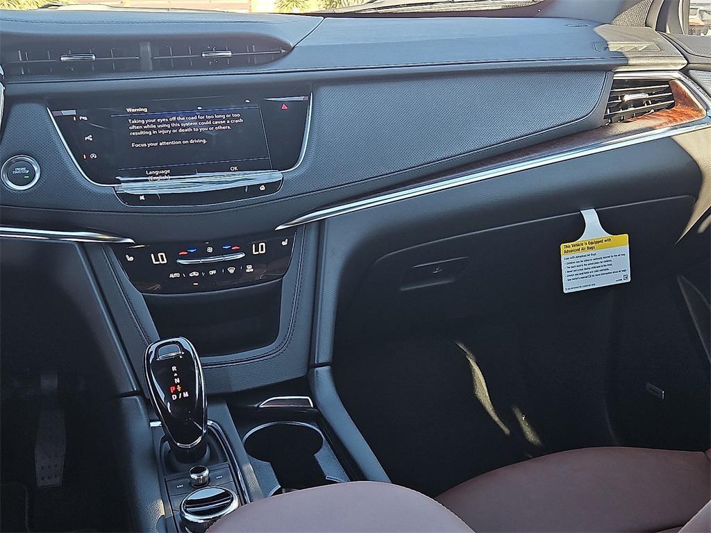 new 2025 Cadillac XT5 car, priced at $58,635