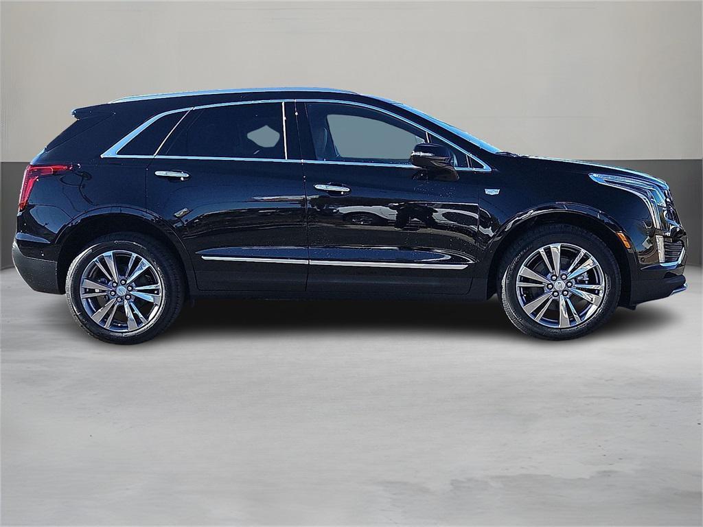 new 2025 Cadillac XT5 car, priced at $58,635