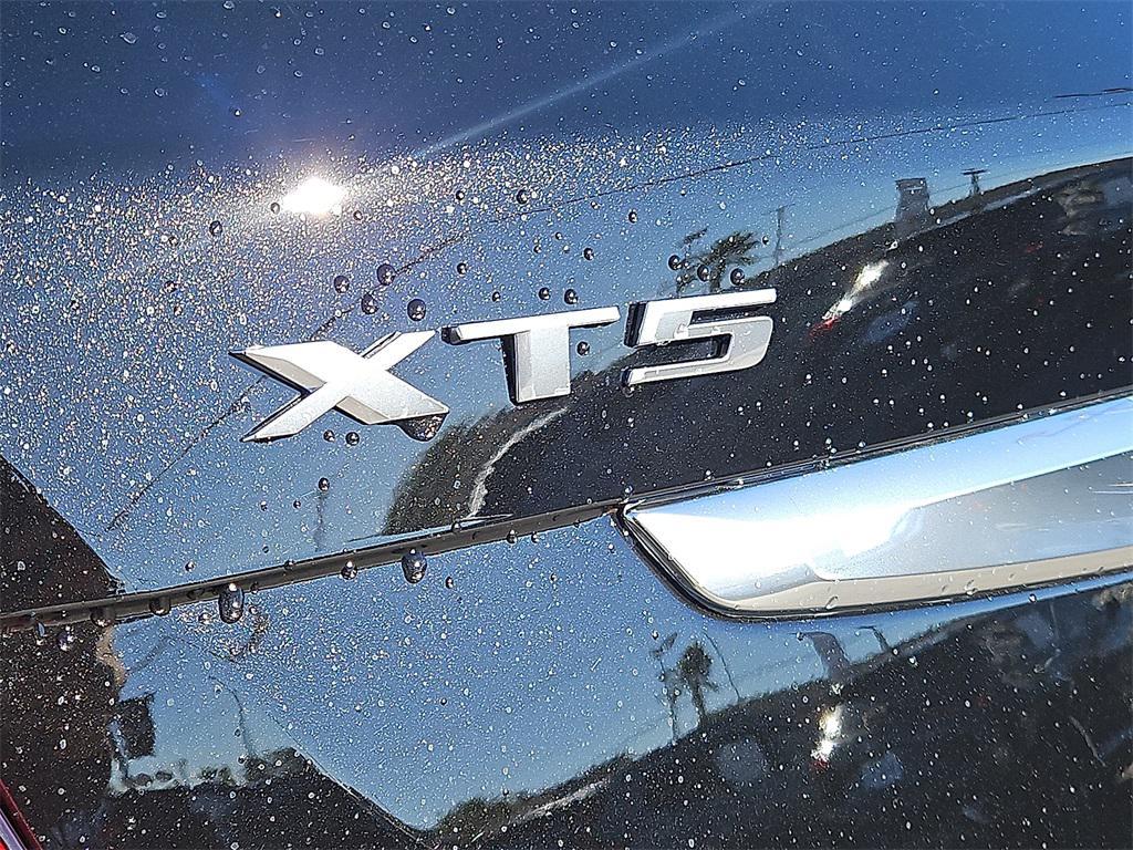 new 2025 Cadillac XT5 car, priced at $58,635