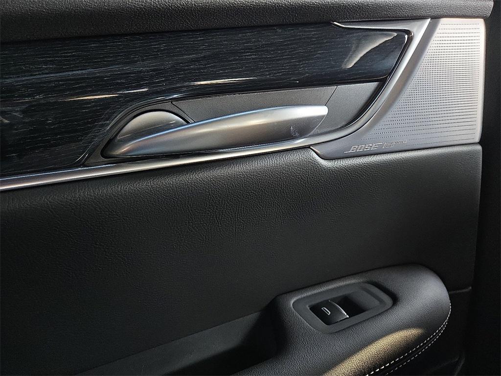 new 2025 Cadillac XT5 car, priced at $59,470