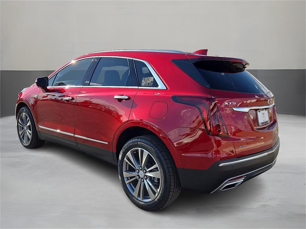new 2025 Cadillac XT5 car, priced at $59,470