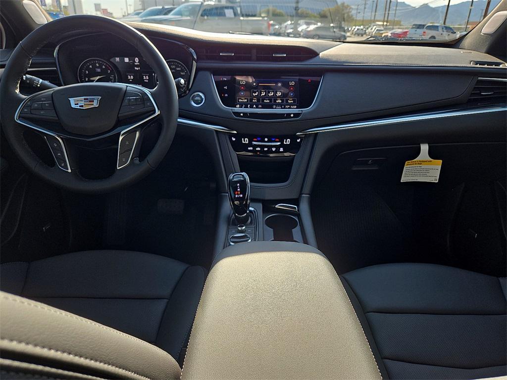 new 2025 Cadillac XT5 car, priced at $59,470