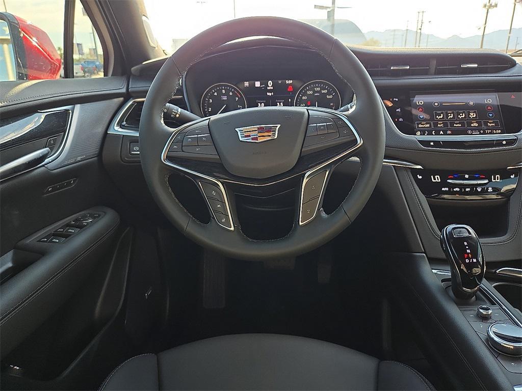 new 2025 Cadillac XT5 car, priced at $59,470