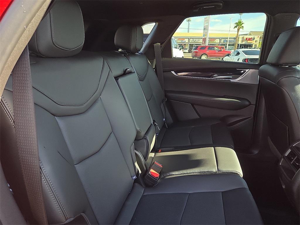 new 2025 Cadillac XT5 car, priced at $59,470