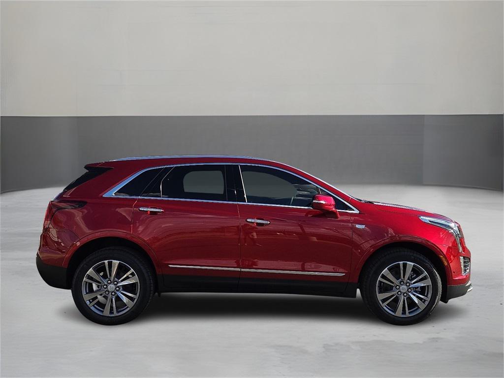 new 2025 Cadillac XT5 car, priced at $59,470