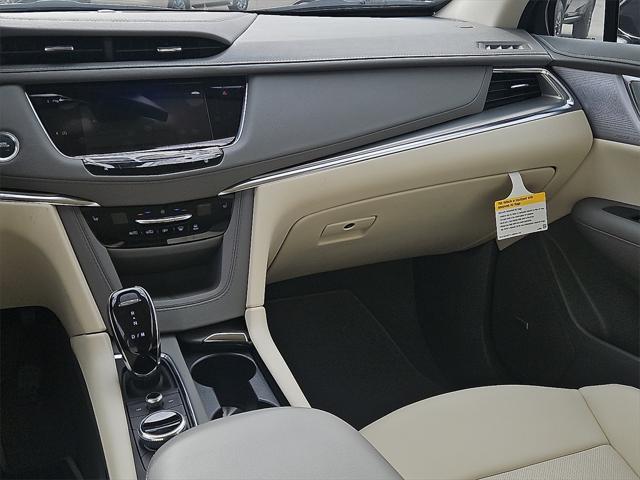 new 2025 Cadillac XT5 car, priced at $53,615