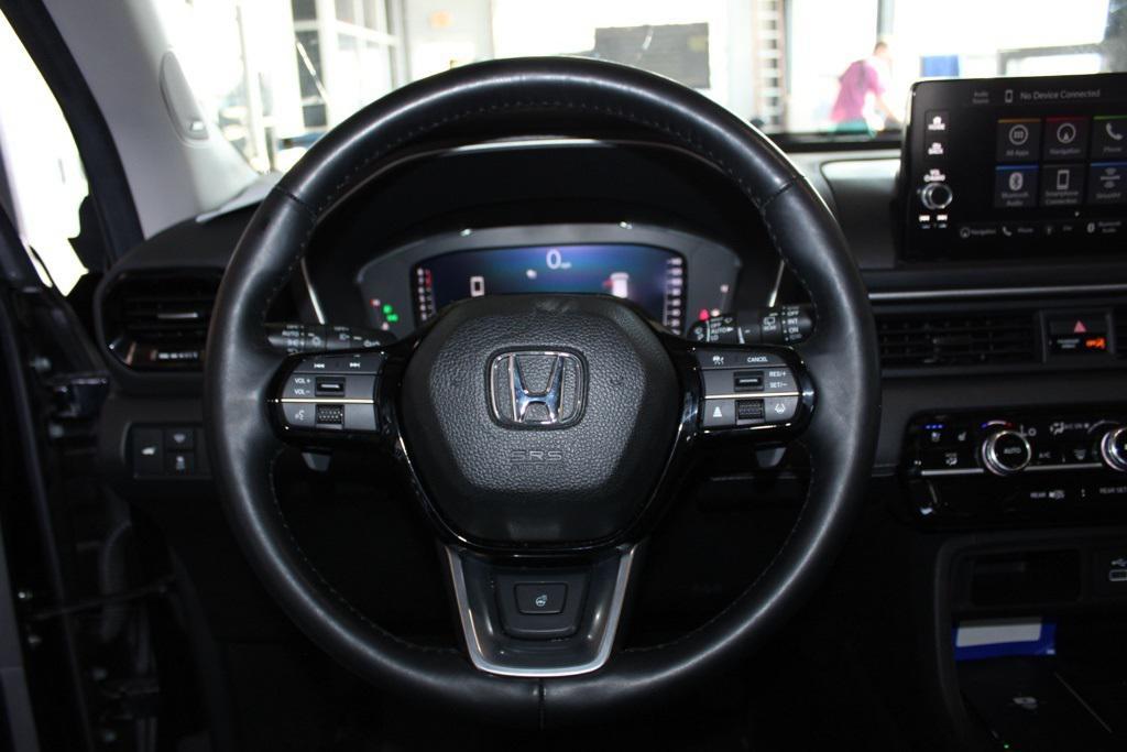used 2025 Honda Pilot car, priced at $44,970